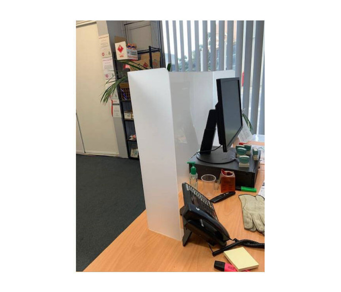 Sneeze/ Privacy Guards